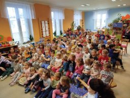 DIVADLO KOLOBĚŽKA - PRUHOVANÁ POHÁDKA